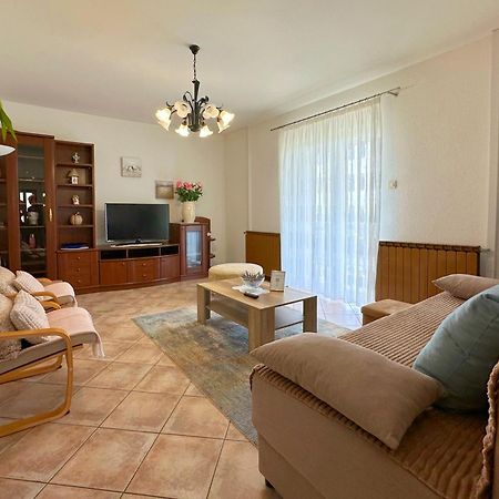 Apartment Ana Бъртонигла Екстериор снимка