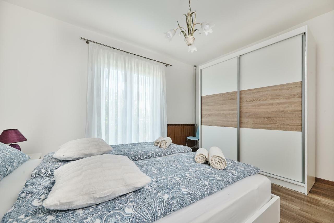 Apartment Ana Бъртонигла Екстериор снимка