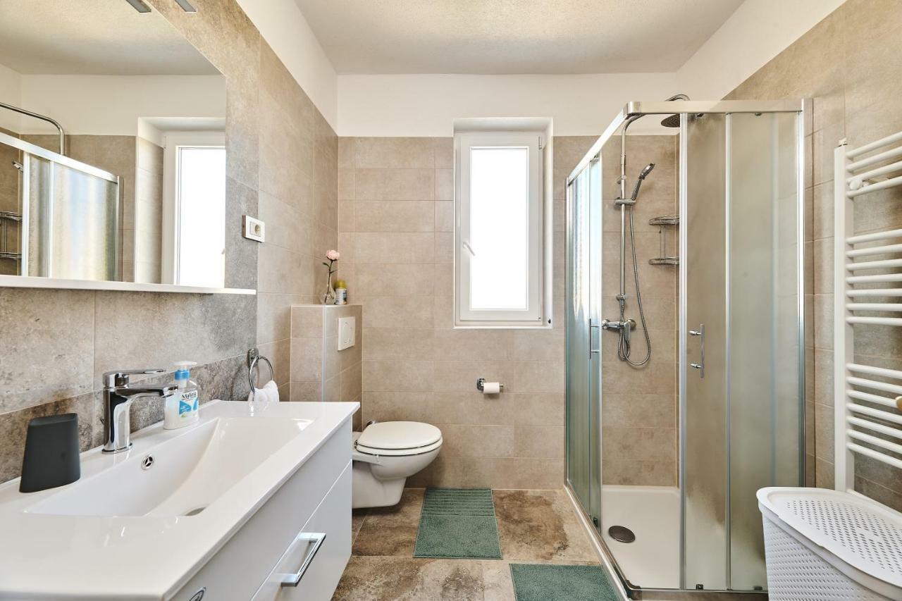 Apartment Ana Бъртонигла Екстериор снимка